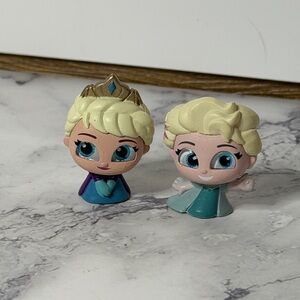 Disney Doorables Elsa Lot of 2 Different Versions Frozen Mini Figures